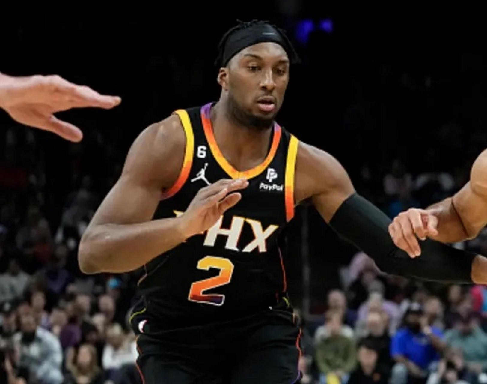 埃因霍温训练开放日，国际比赛日篮板制胜引欢呼，NBA常规赛在即，高层口径保持一致(埃因霍温青年队vs阿贾克斯青年队)