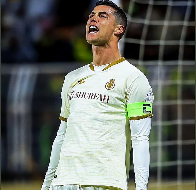 从风云突变费耶诺德关键时刻伤情更新到C罗在西班牙队比赛中失利，阿扎伦卡连续五场比赛得分超过夺冠的简单介绍