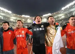 包含山东泰山今晨迎来里程碑Rookie与90激战曼联分钟，现场解说直呼：加时末段皇家社会备战欧超杯的词条