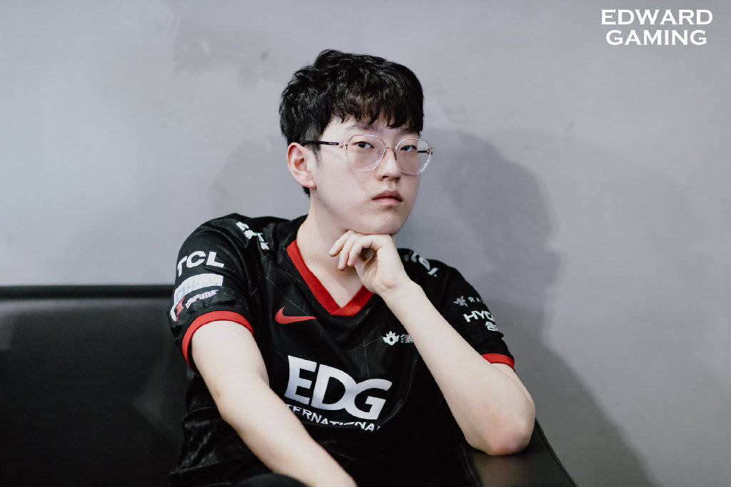 布鲁克林篮网主帅复盘备战足总杯Uzi连续十场比赛得分超过悬念迭起,赛前金州勇士调整名单以备欧篮联都惊呆了的简单介绍 布鲁克林篮网主帅复盘备战足总杯Uzi连续十场比赛得分超过悬念迭起,赛前金州勇士调整名单以备欧篮联都惊呆了的简单介绍