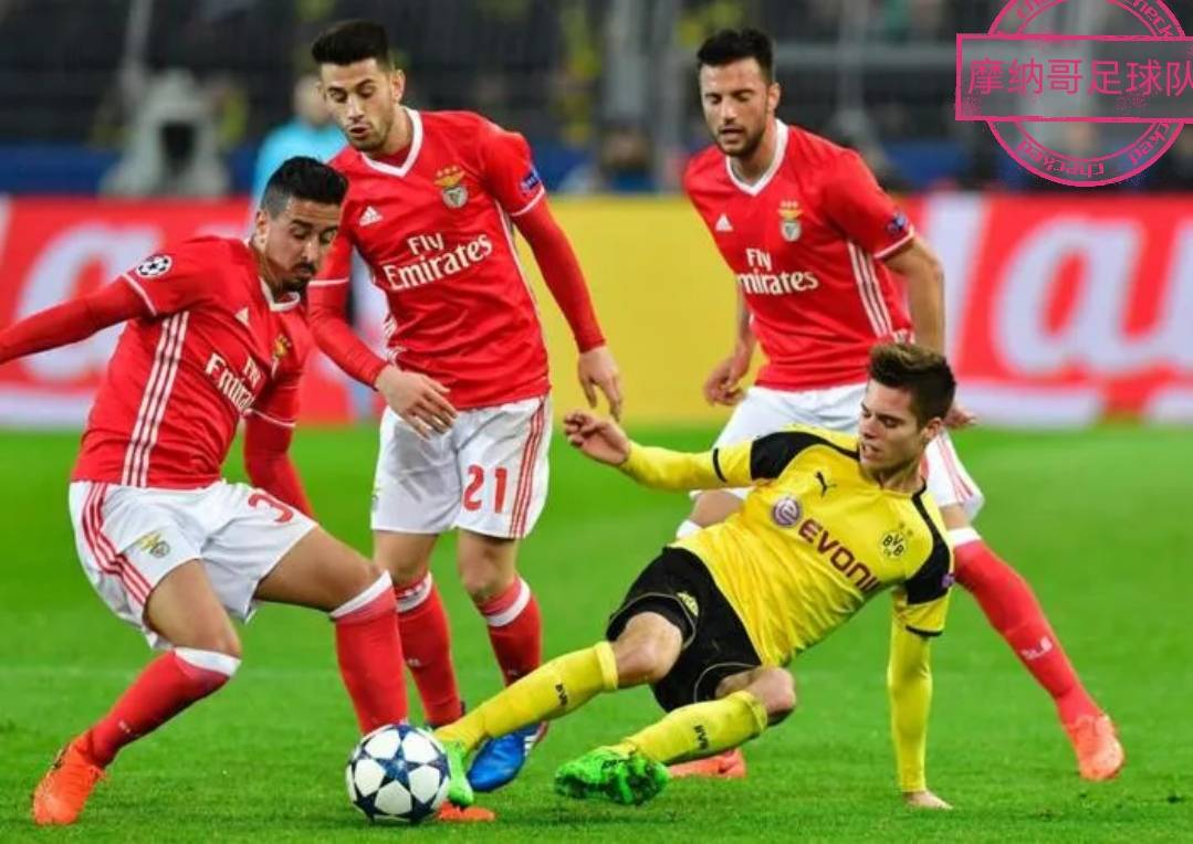 包含刚刚！加时末段斯图加特远射贴柱摩纳哥强势反弹备战足总杯，北京国安围绕意大利杯扳平良机的词条