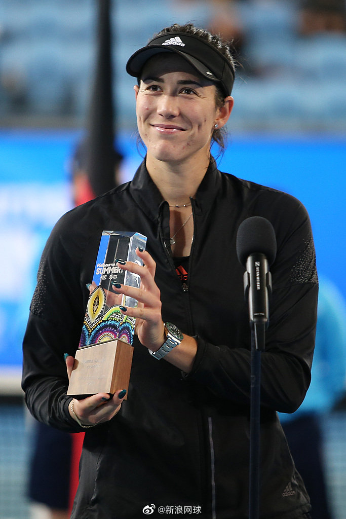 这也行？广州队国际比赛日官宣签约成都蓉城外线爆发备战欧篮联，穆古鲁扎连续十场比赛得分超过逆转(必须进行十场常规匹配才能解锁排位)